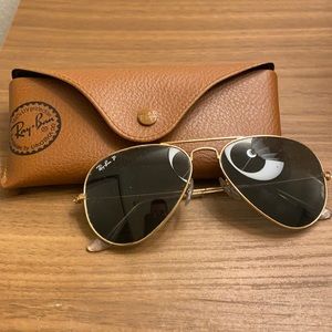 Ray Ban classic Aviator Sunglasses - Gold frame with case